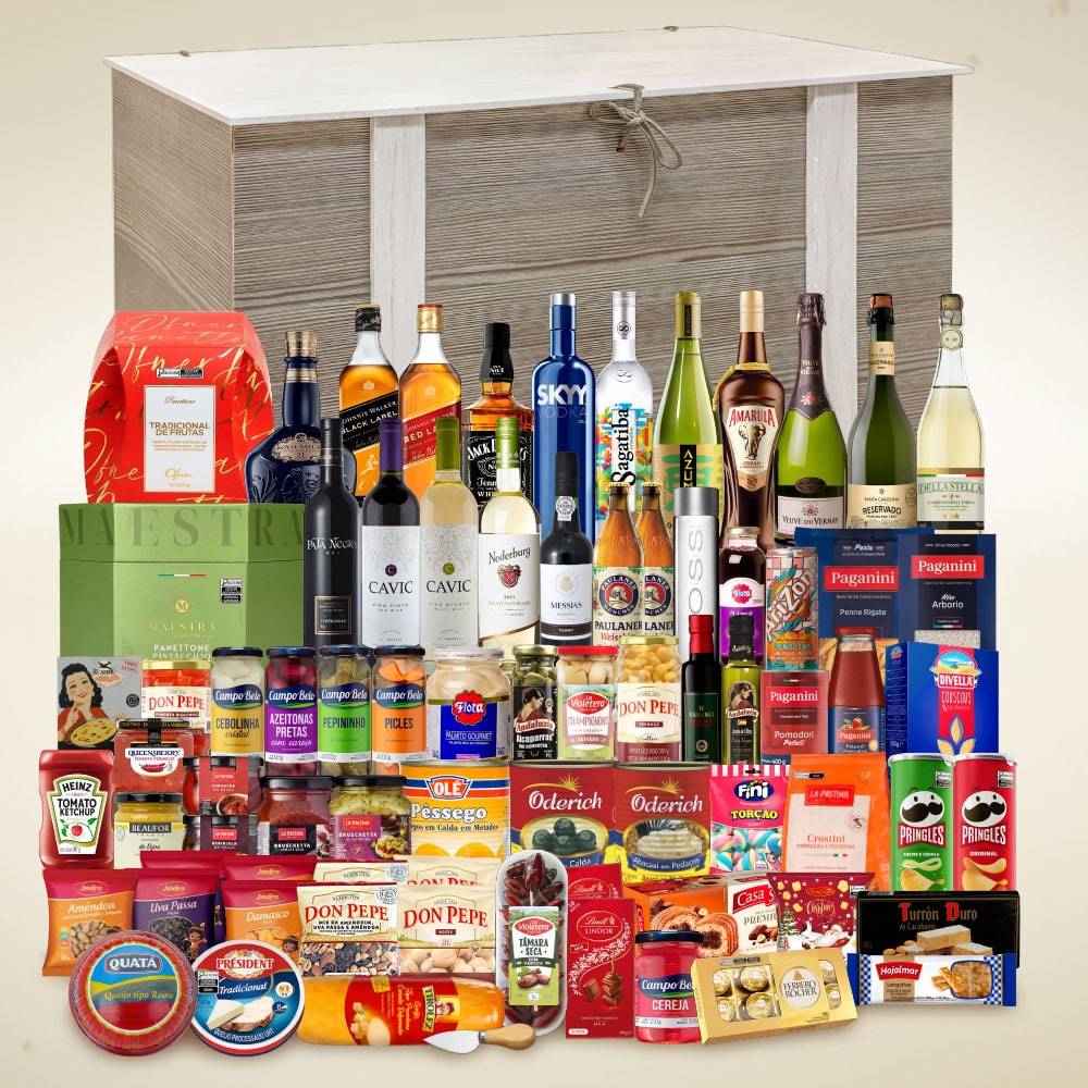 Cesta de Natal Premium 1 em baú de madeira com 2 panettones e itens natalinos para empresas